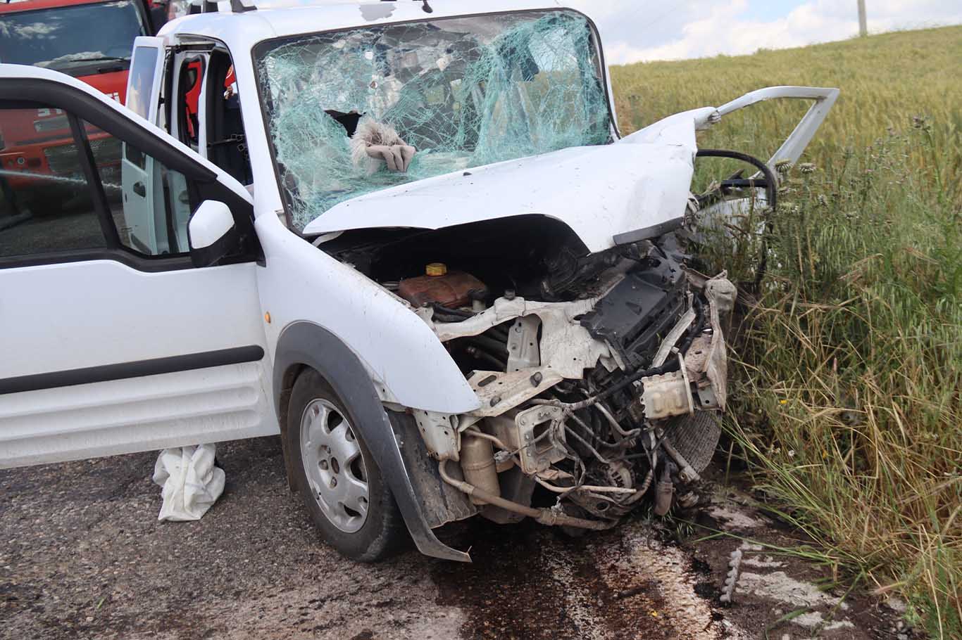 Bismil’de Trafik Kazası 1’I Ağır 2 Yaralı 4