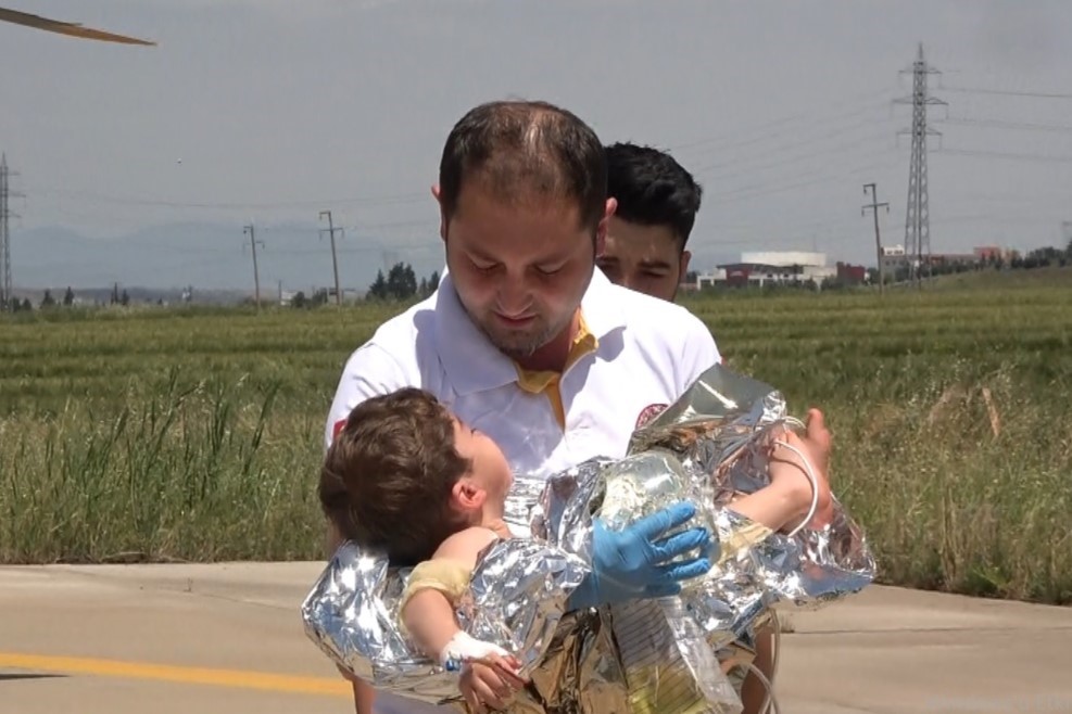 Diyarbakır’da 2 Yaşındaki Çocuk Kaynar Süt Kazanına Düştü! Ambulans Helikopter Havalandı