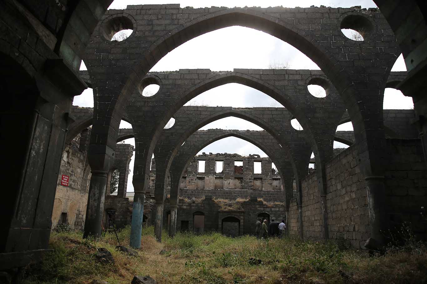 Diyarbakır'da 500 Yıllık Kilisesi Restore Edilecek 3
