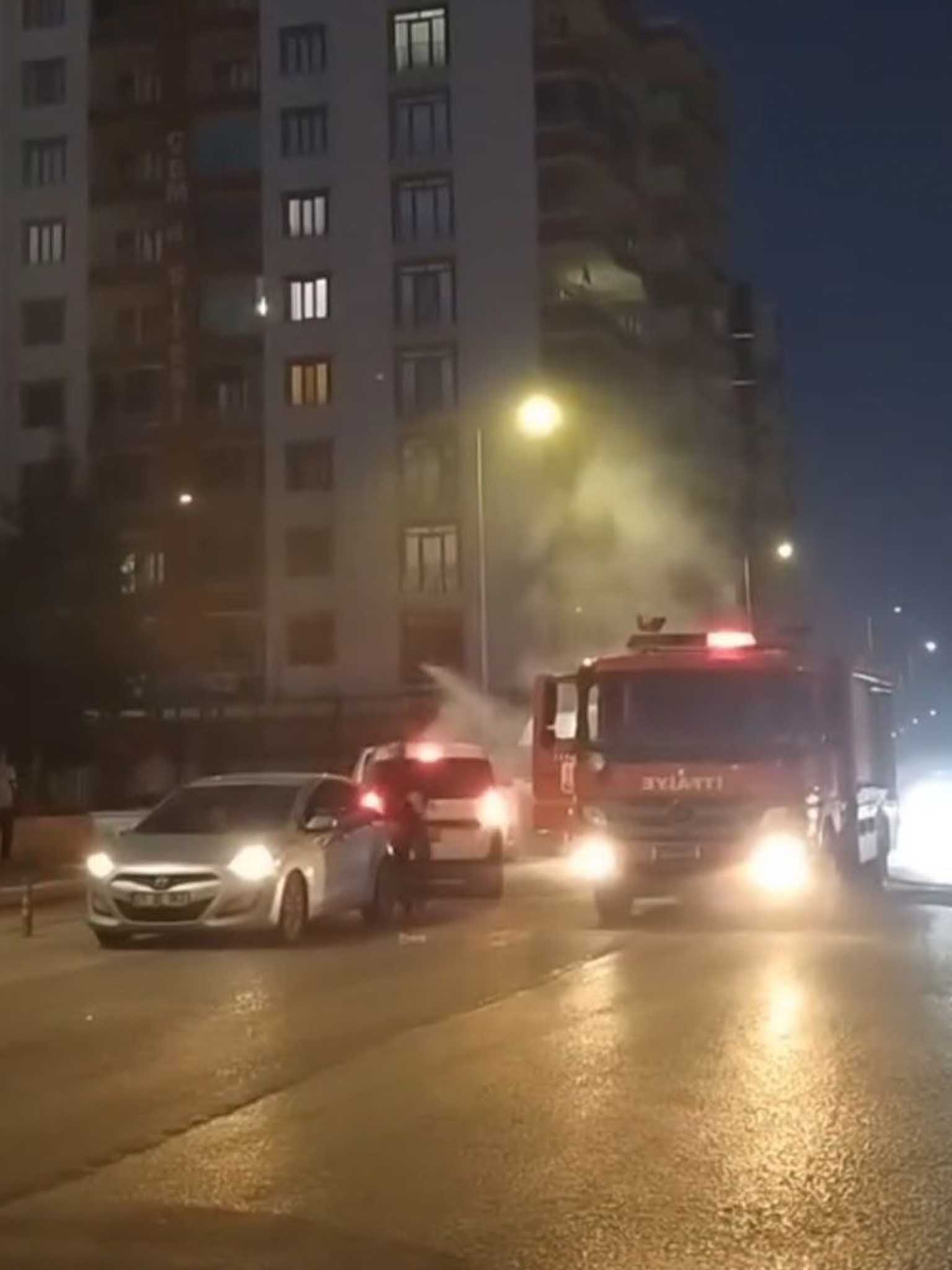 Diyarbakır’da Minibüs Alev Aldı 2