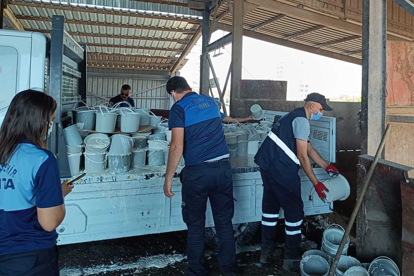 Diyarbakır’da Zabıta ‘Kaçak Yoğurt’ları Imha Etti 3