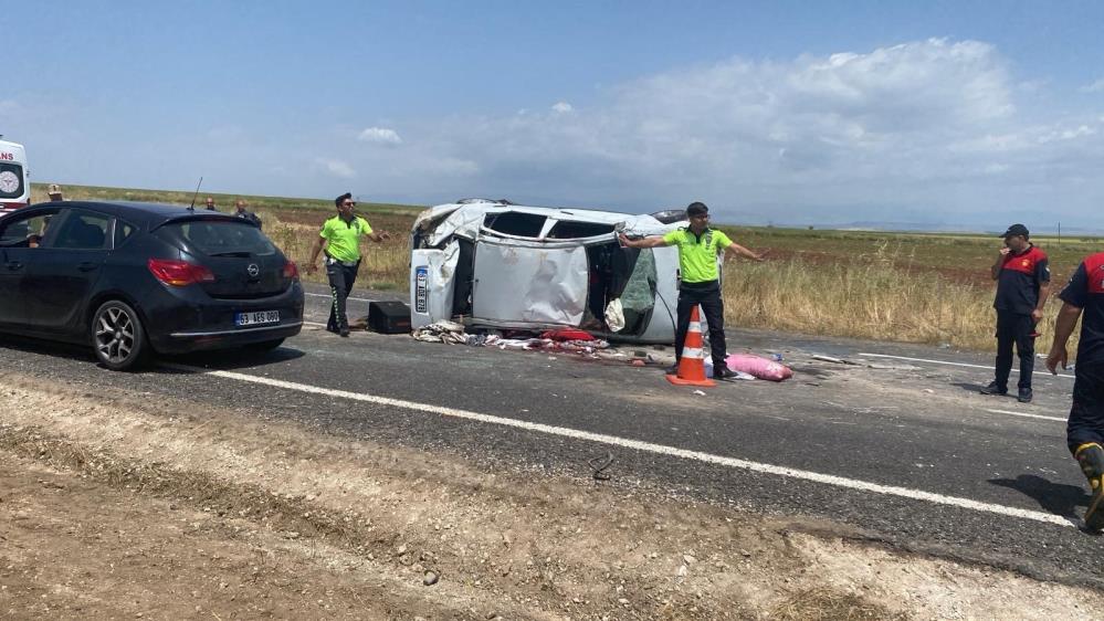 Şanlıurfa Kara Yolunda Trafik Kazası5 Yaralı