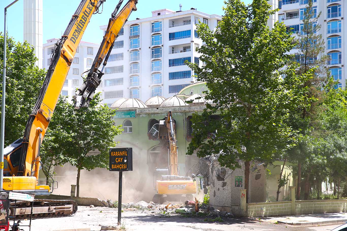 Diyarbakır'da O Cami Yıkıldı 2