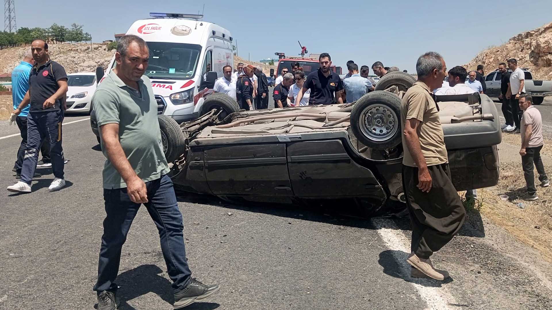 Diyarbakır'da Otomobil Takla Attı 1-1