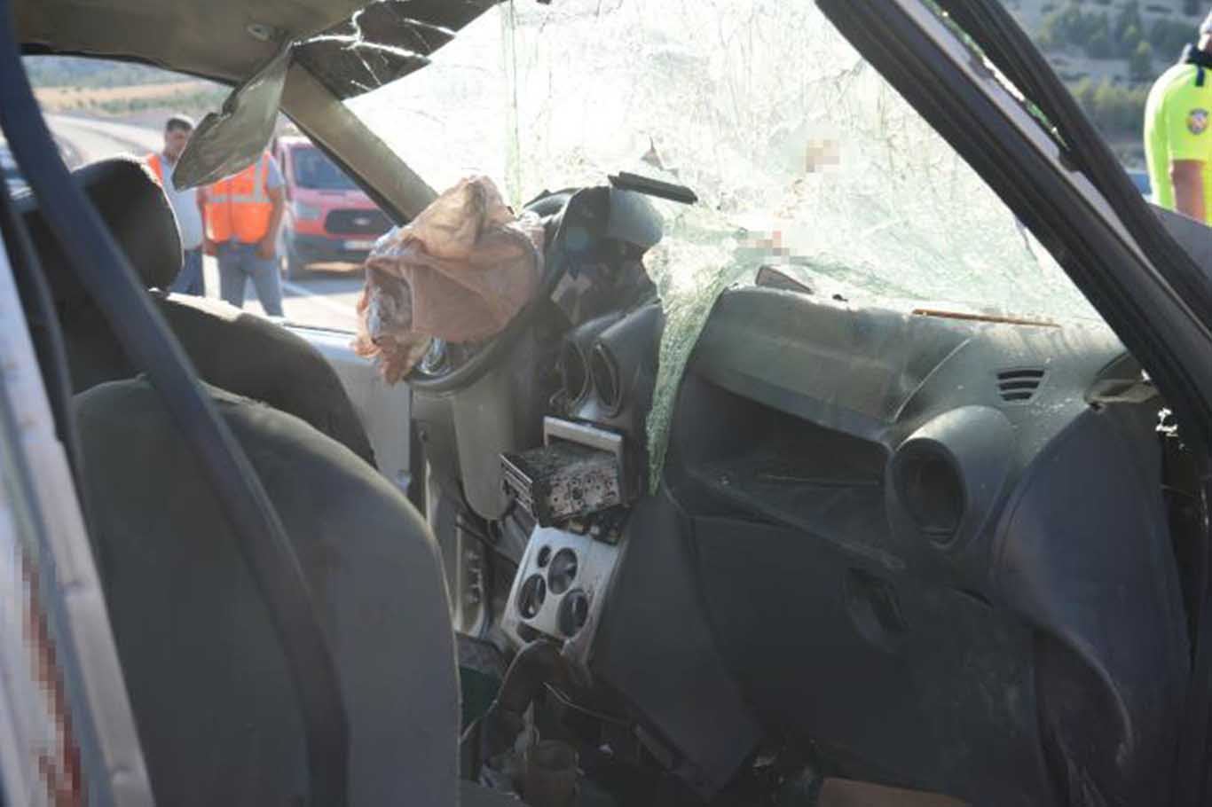 Hafriyat Kamyonu Ticari Taksi Ile Çarpıştı 2 Ölü, 8 Ağır Yaralı 6