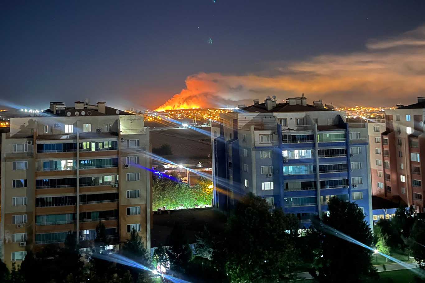 Bismil’de Gece Çıkan Yangın Korkuttu 2