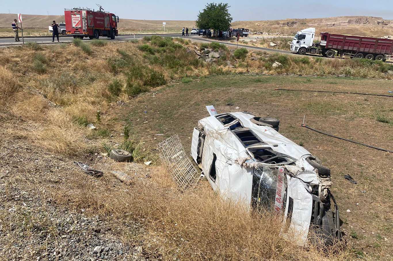 Bismil’de Yolcu Minibüsü Ile Pikap Çarpıştı 6’Sı Çocuk 4’Ü Ağır 13 Yaralı 12