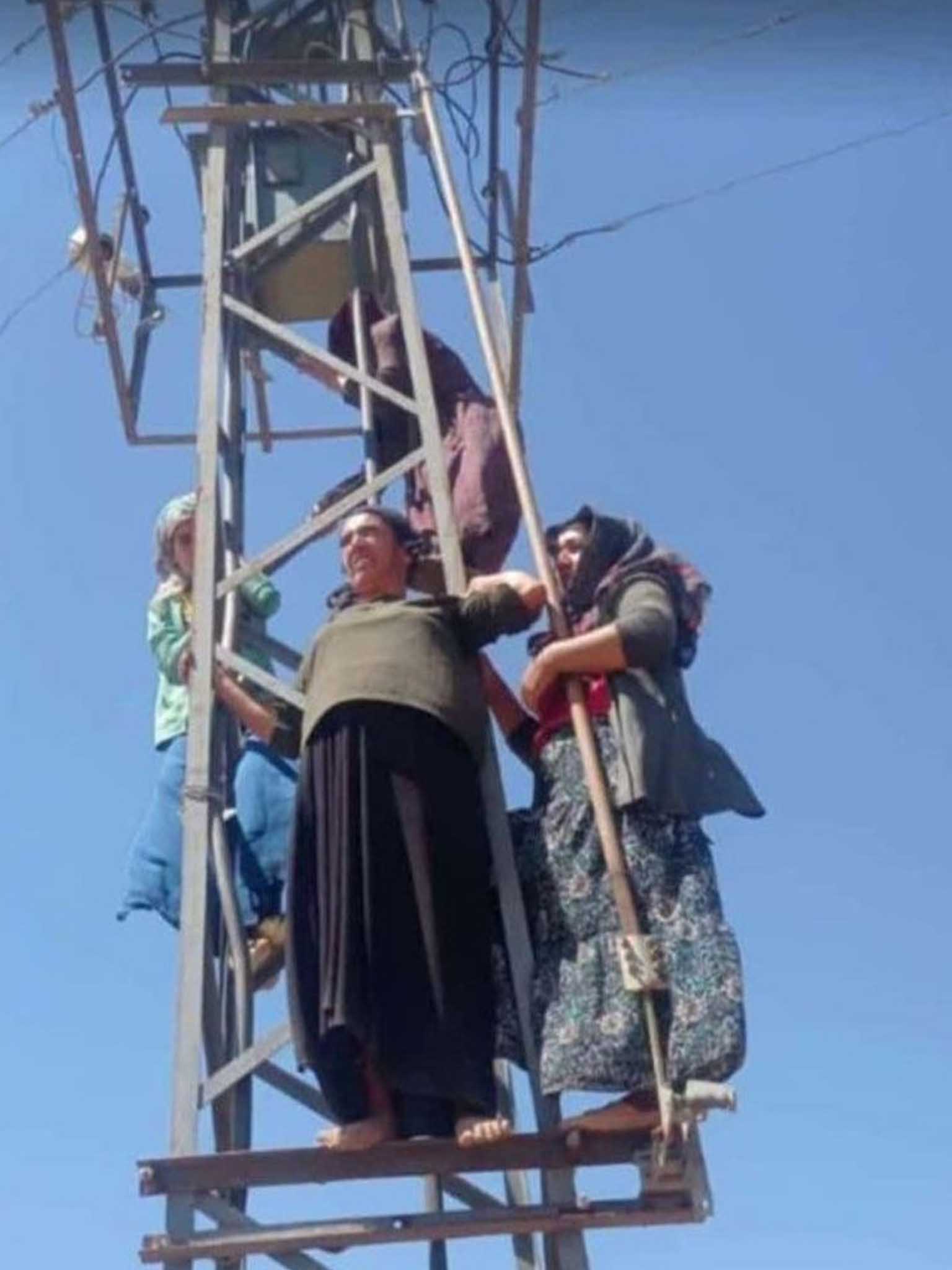 Dicle Elektrik Personeli Ile Mahalleli Arasındaki Arbede