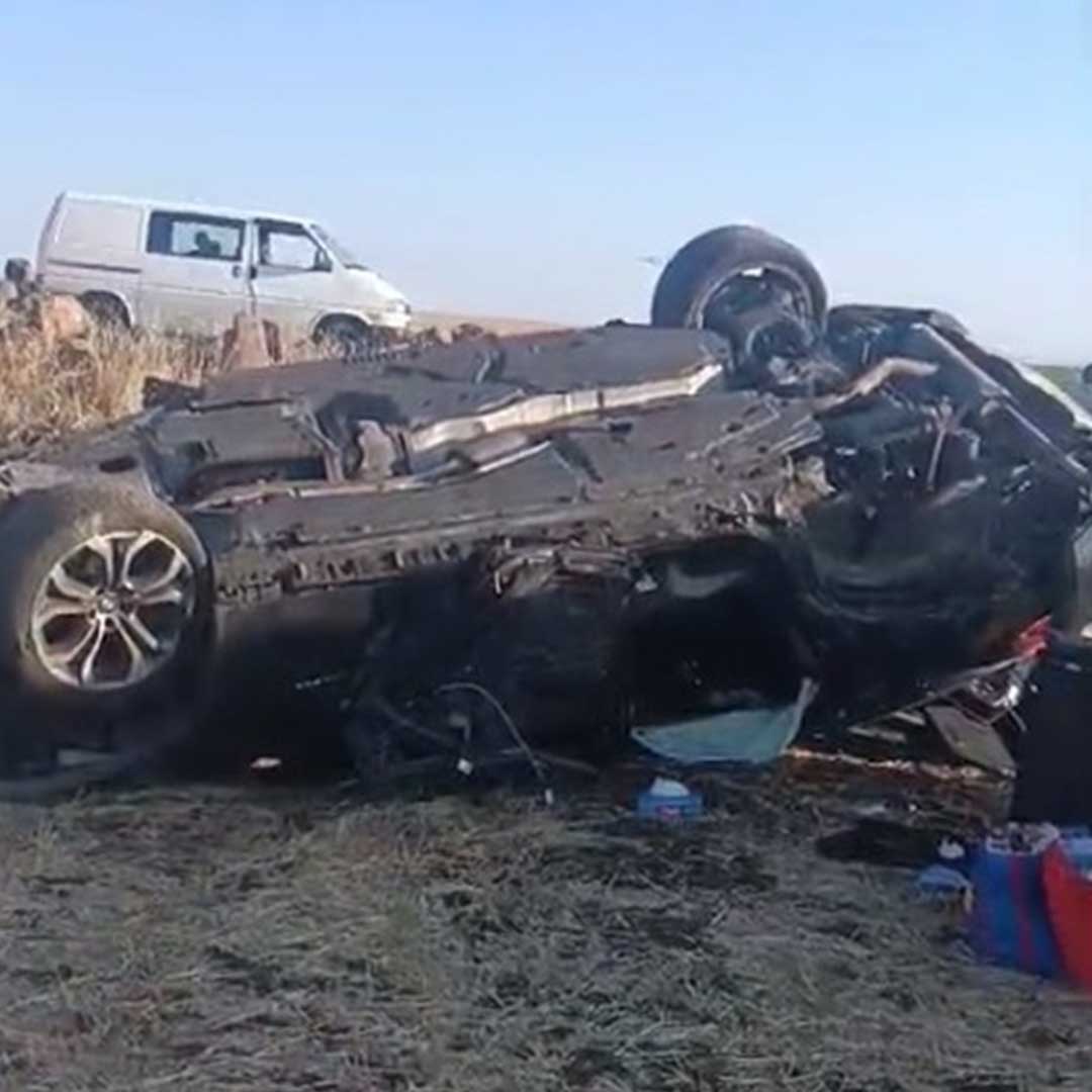 Diyarbakır’da Tarlaya Uçan Otomobilde, Abd Vatandaşı 3 Kardeş Yaralandı 6