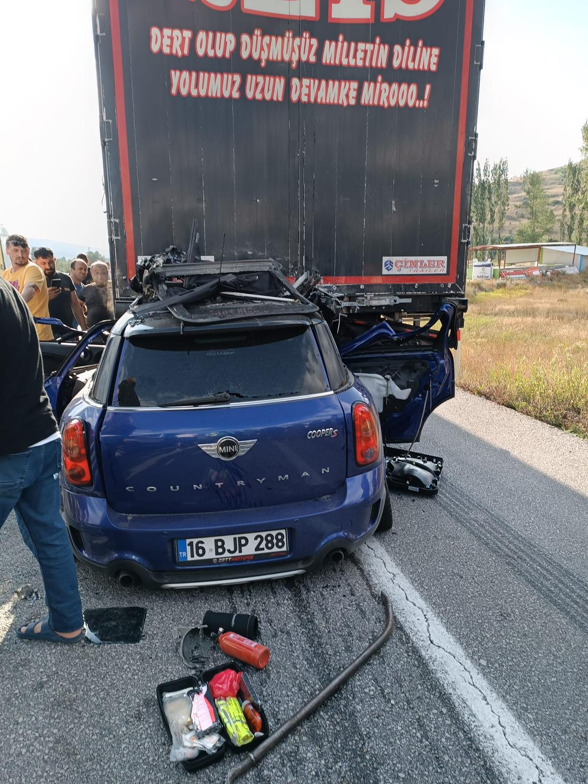 Feci Kazada Anne Öldü, Oğlu Yaralandı (1)