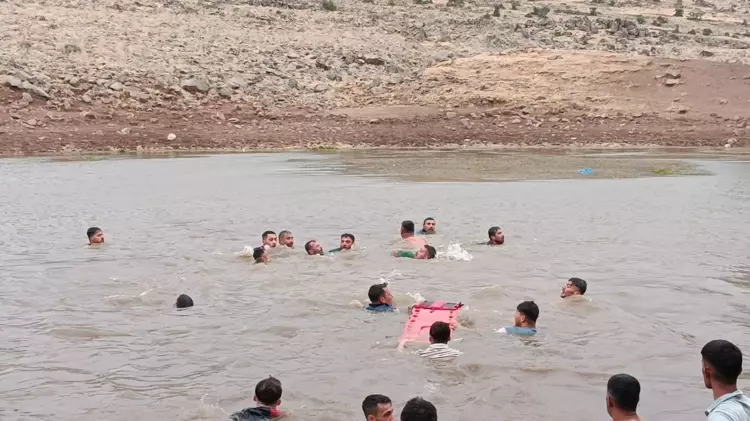 Gaziantep'te Gölette Boğulan 2'Si Kardeş 3 Kişi Toprağa Verildi 1