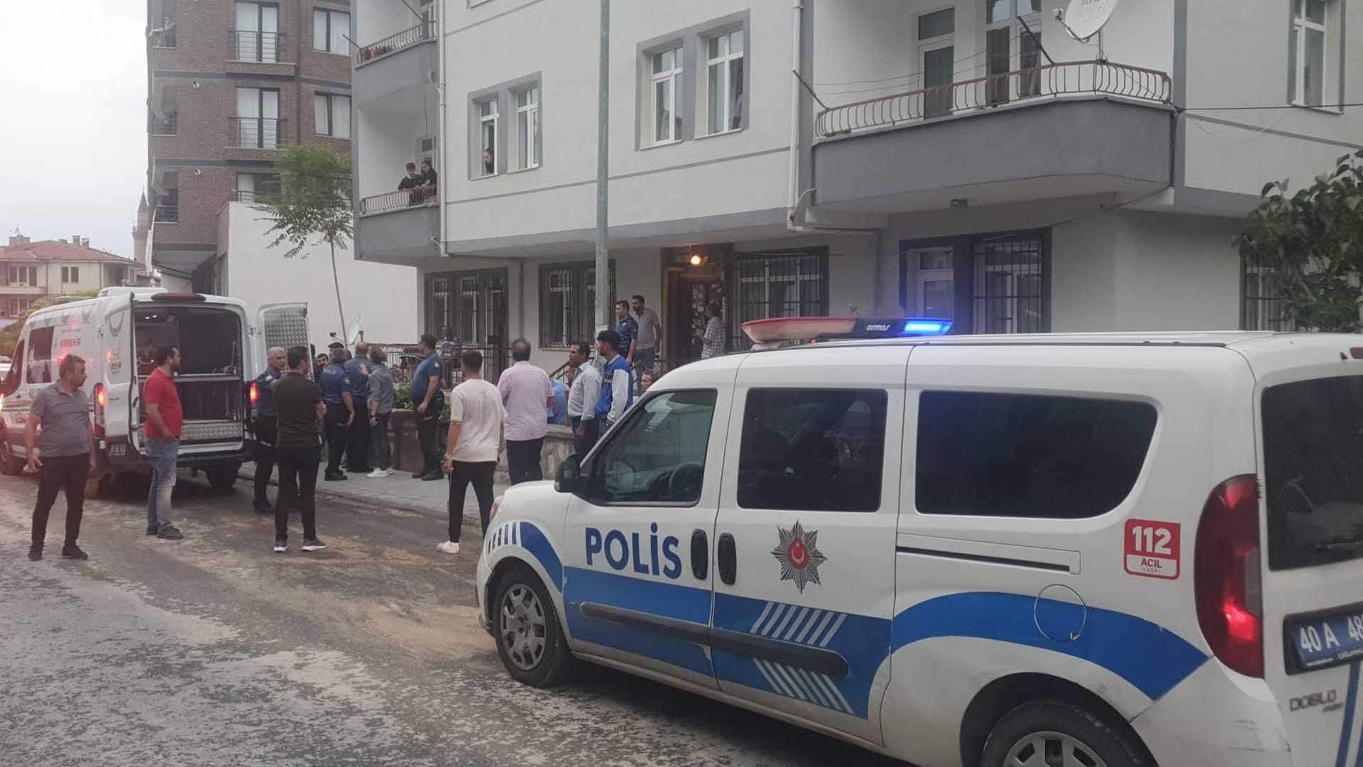 Husumetlisini Öldüren Polis, Meslektaşlarını Arayıp, ‘Birini Öldürdüm’ Diye Haber Verdi 2