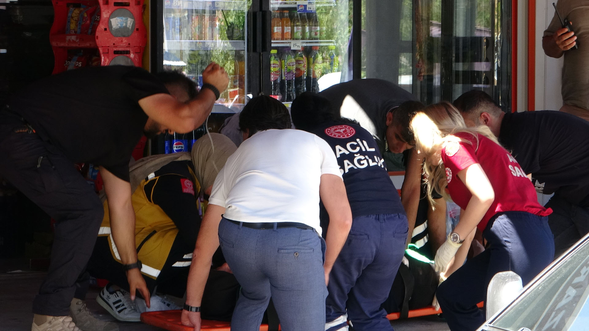 Polis Memuru Dehşet Saçtı 3 Ölü 3