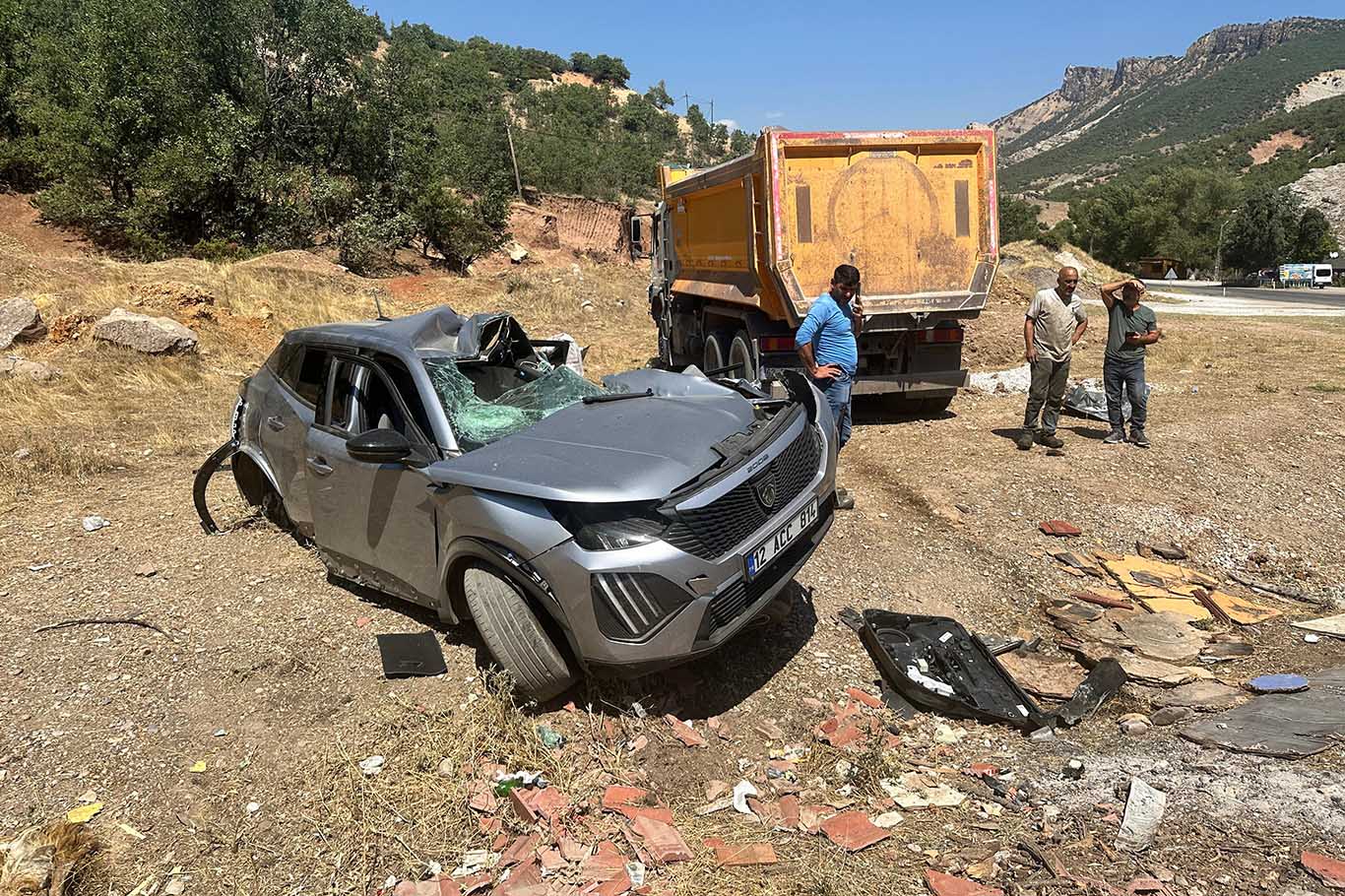 Cip Ile Kamyon Çarpıştı 1'I Çocuk 2 Ölü, 4 Yaralı 2