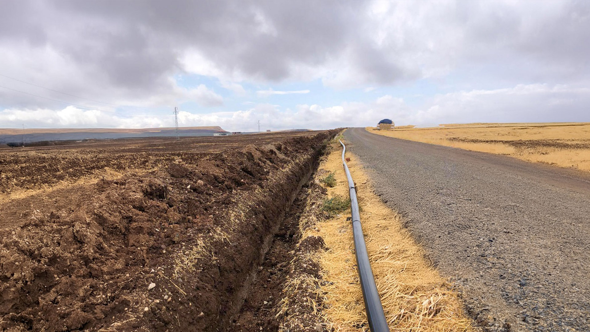 Di̇yarbakir’da 3 Mezraya 14 Bi̇n 780 Metre İçme Suyu Hatti Döşendi̇3