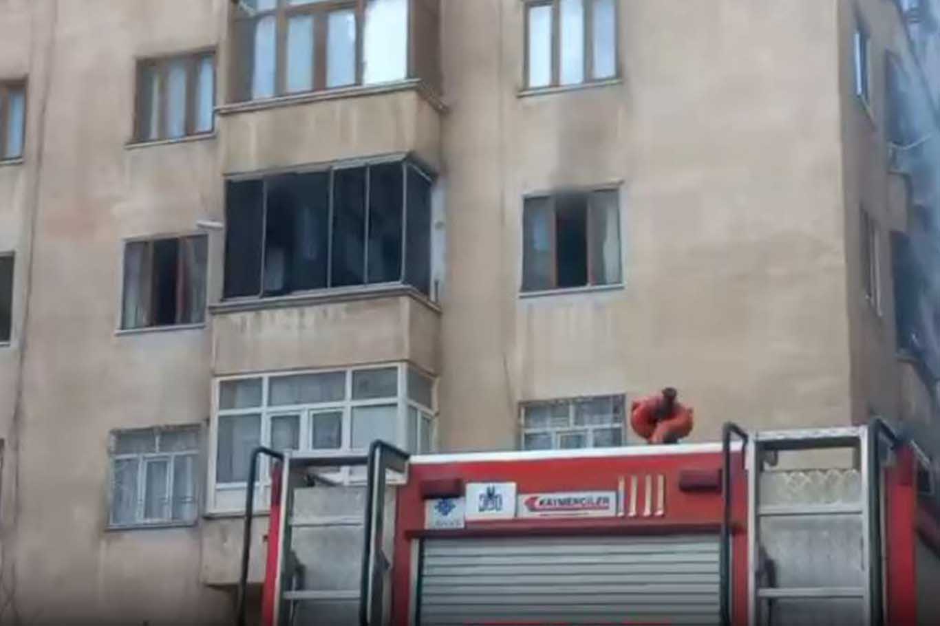 Diyarbakır’da Apartman Dairesinde Çıkan Yangın Paniğe Neden Oldu 2