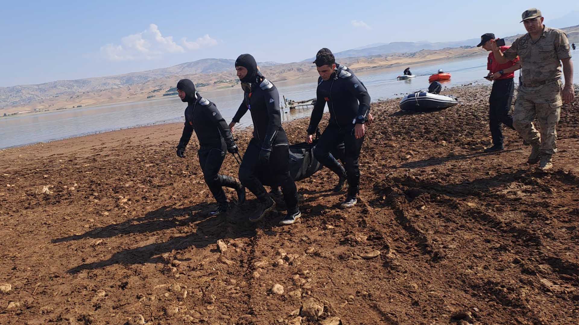 Diyarbakır’da Baraj Göletine Balık Tutmaya Giden Gencin Cesedine Ulaşıldı 1