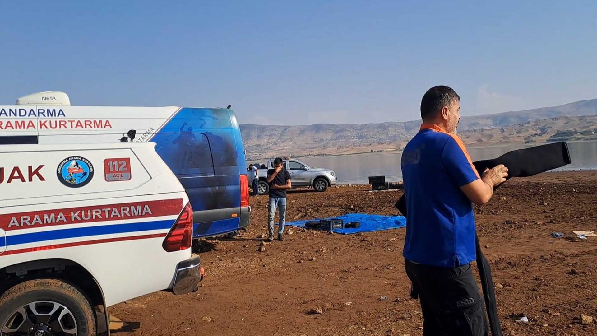 Diyarbakır’da Baraj Göletine Balık Tutmaya Giden Gencin Cesedine Ulaşıldı 2