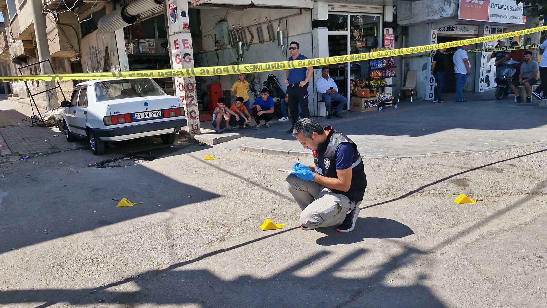 Di̇yarbakir’da Husumetli̇ler Arasinda Si̇lahli Pompali Tüfekli̇ Kavga 4