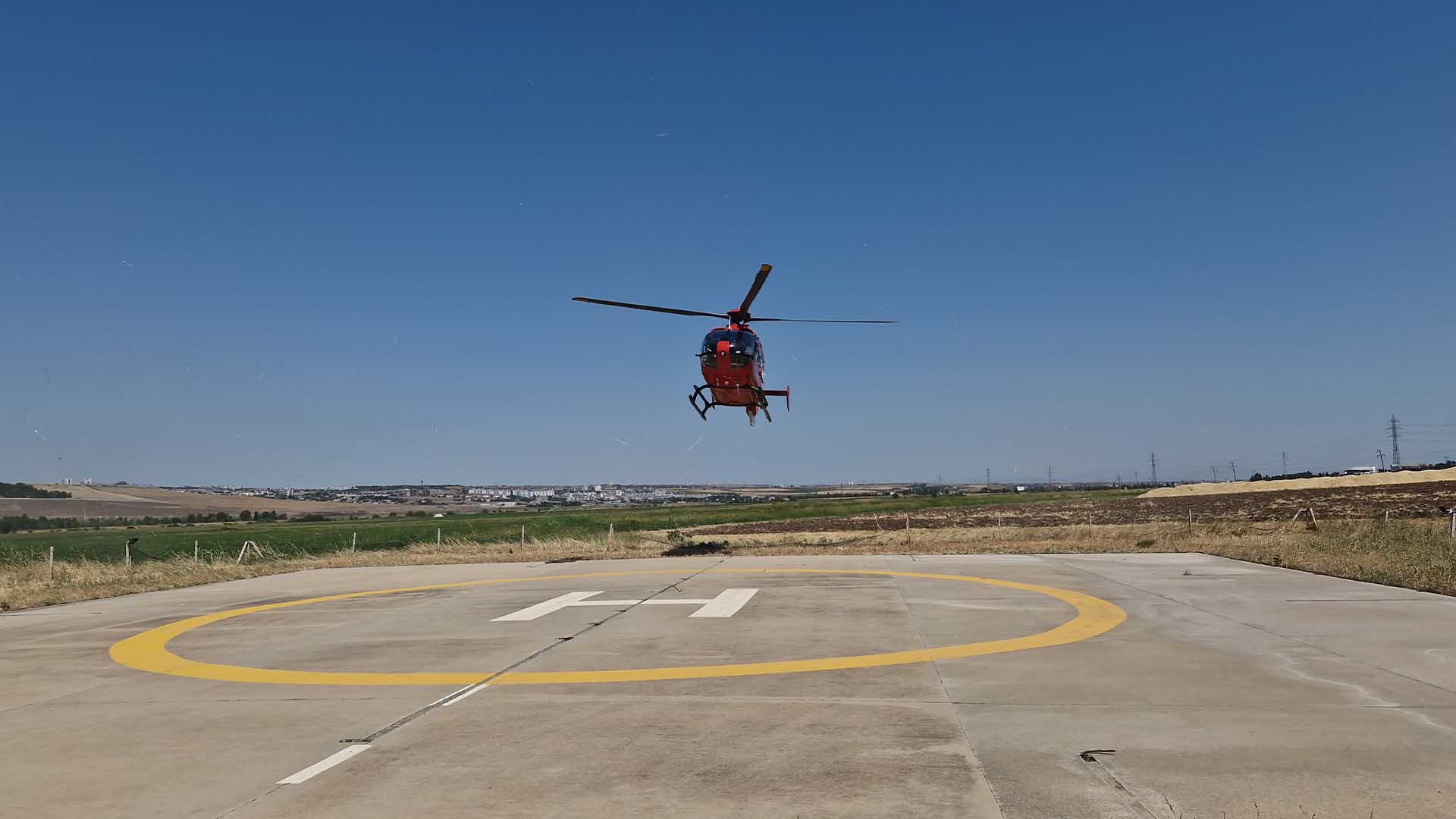 Diyarbakır’da Kalp Krizi Geçirdi, Ambulans Helikopterle Hastaneye Yetiştirildi 2