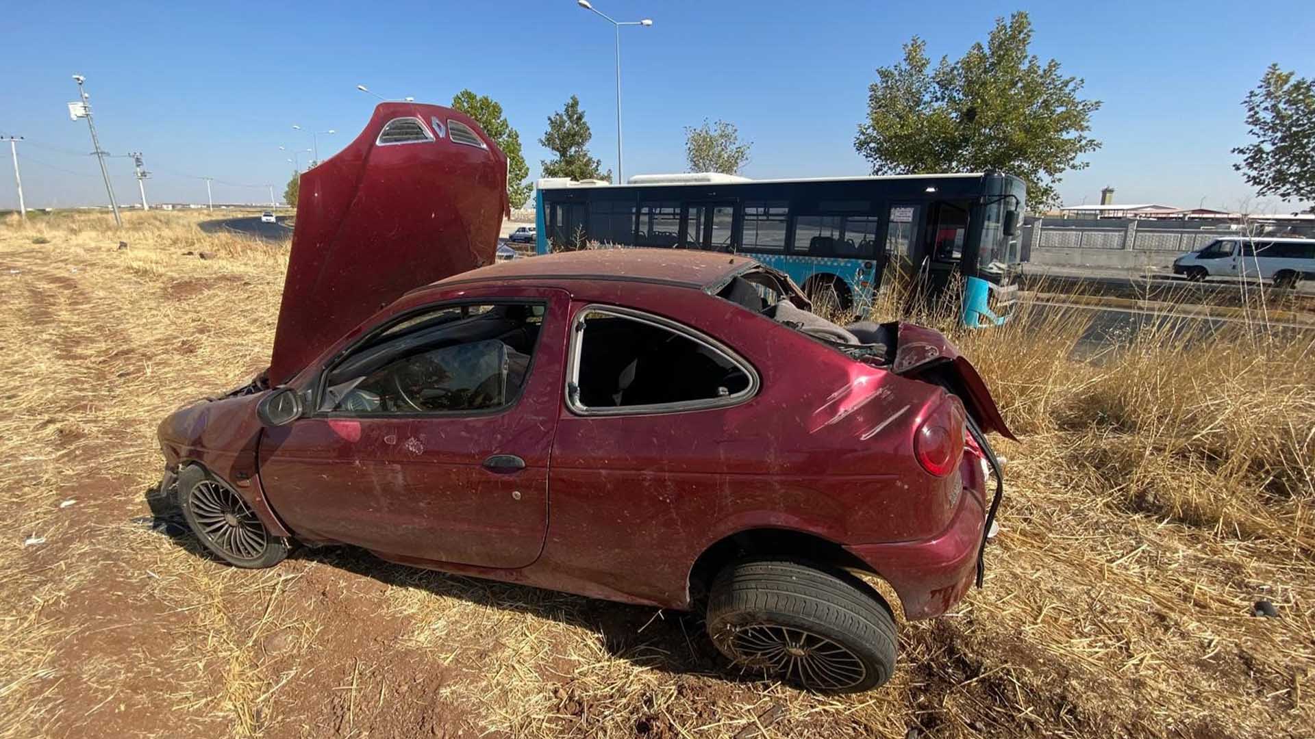 Diyarbakır’da Otomobil Takla Attı 1 Yaralı 1