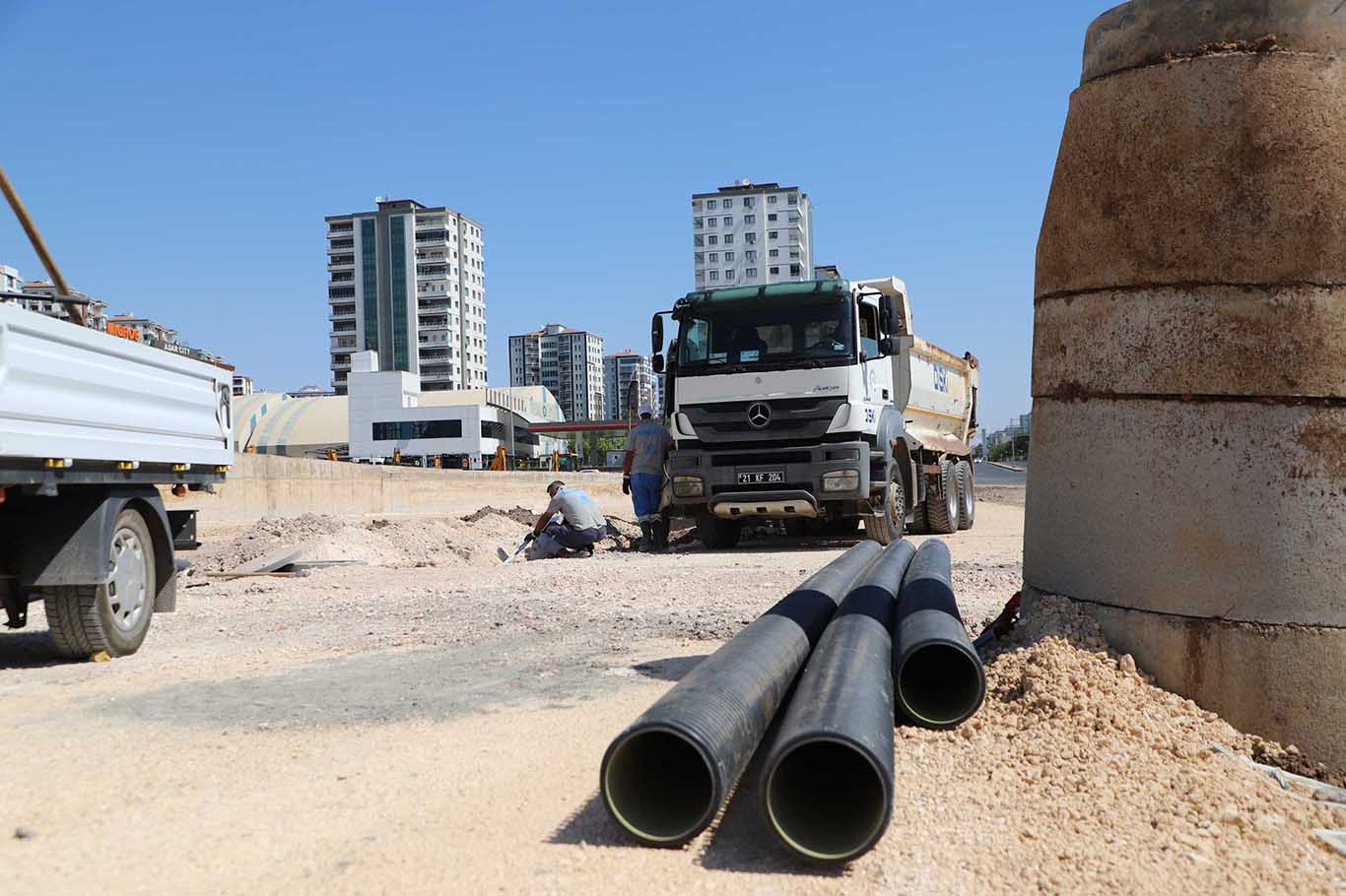 Diyarbakır’da Yeni Bağlantı Yolunda Yağmursuyu Hattı Yapıldı 3