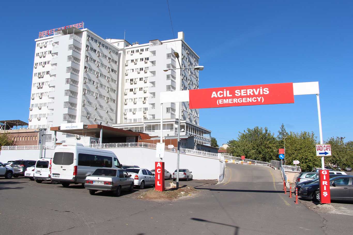 Eşinden Ayrı Yaşayan 4 Çocuk Annesi Eşyalarını Almaya Geldiği Evi Ateşe Verdi 1