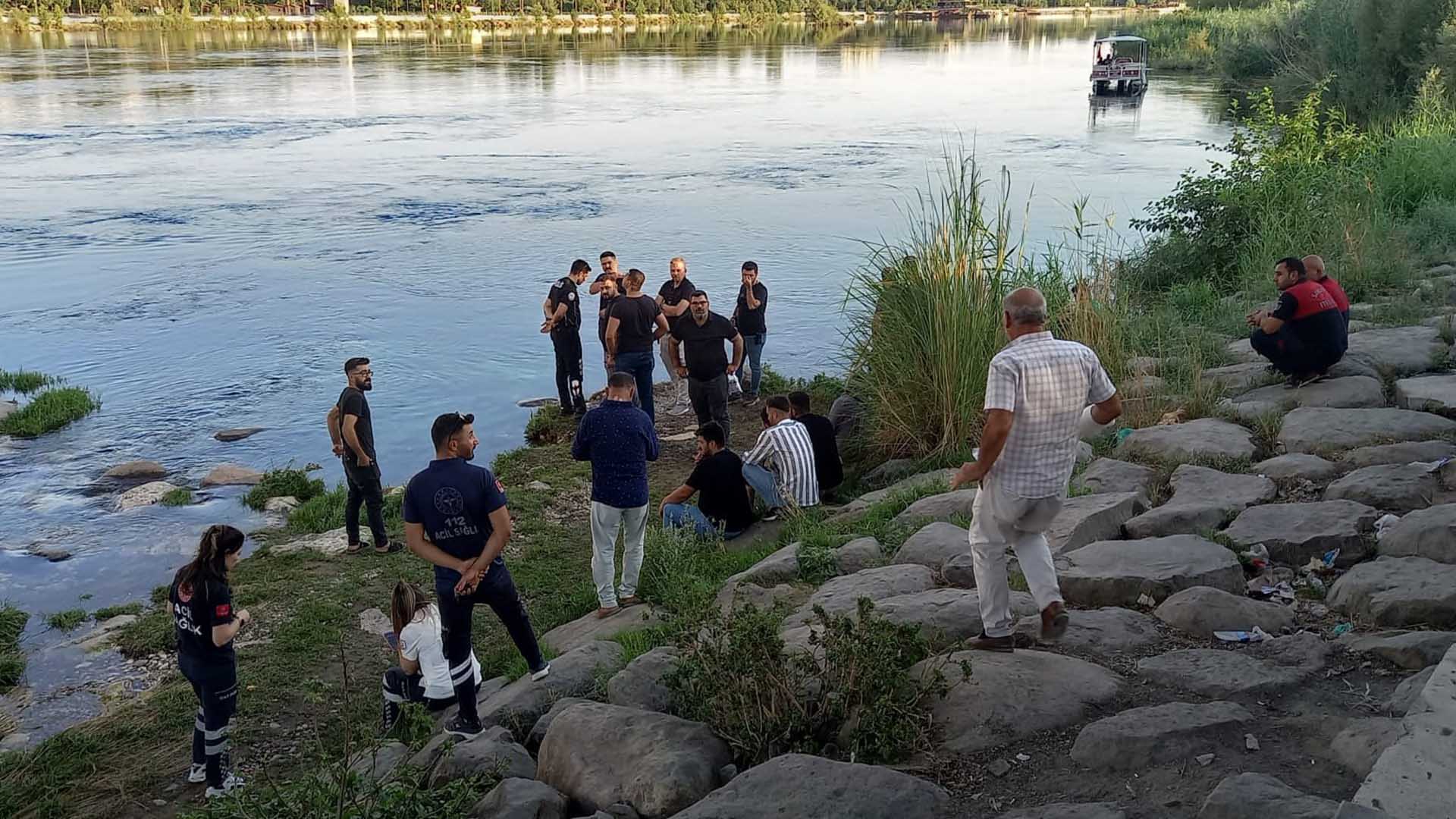 Firat Nehri̇'ne Gi̇ren Baran, Boğuldu 1