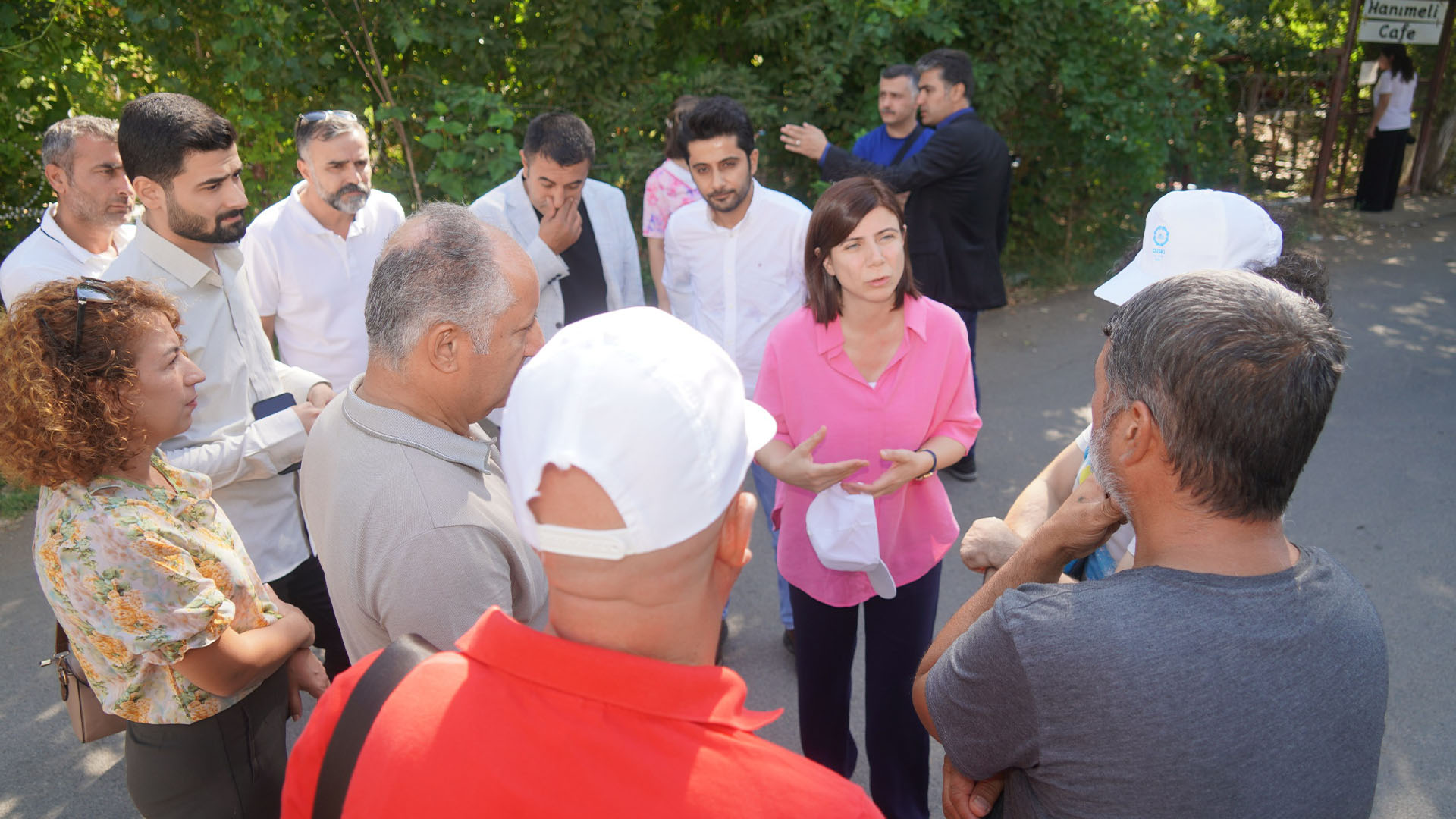 Hevsel Bahçeleri Ve Dicle Vadisi'nin Korunması İçin İncelemelerde Bulundu