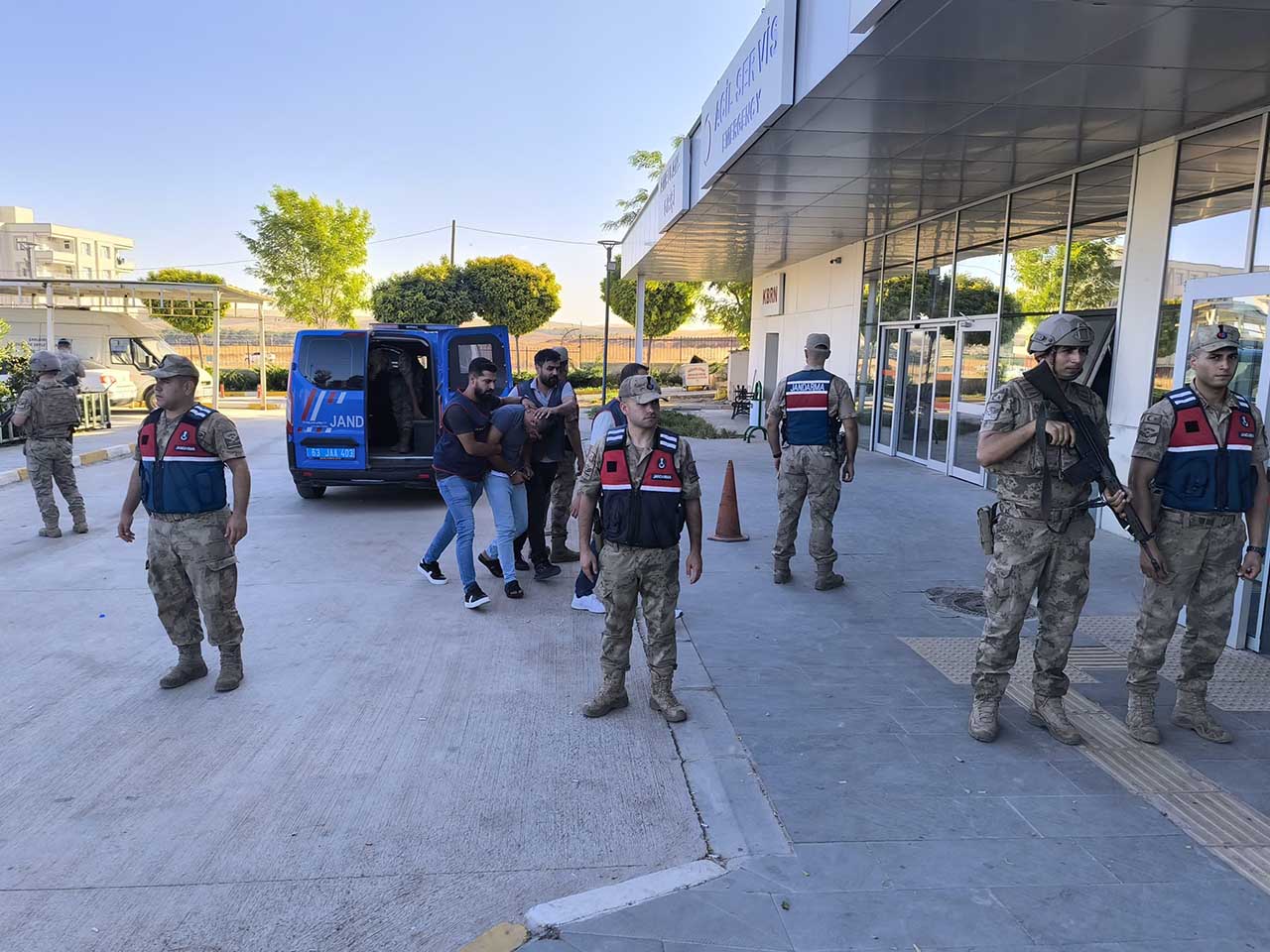 Otostop İle Aracina Aldiği Madde Bağimlisi Tarafindan Öldürüldü 5