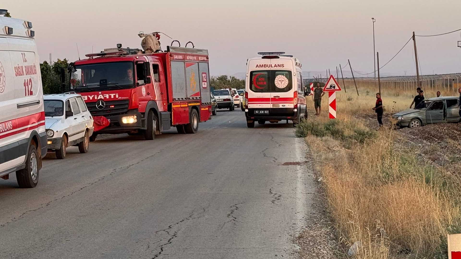 Şanlıurfa Yolunda Otomobil Devrildi 5 Yaralı 2