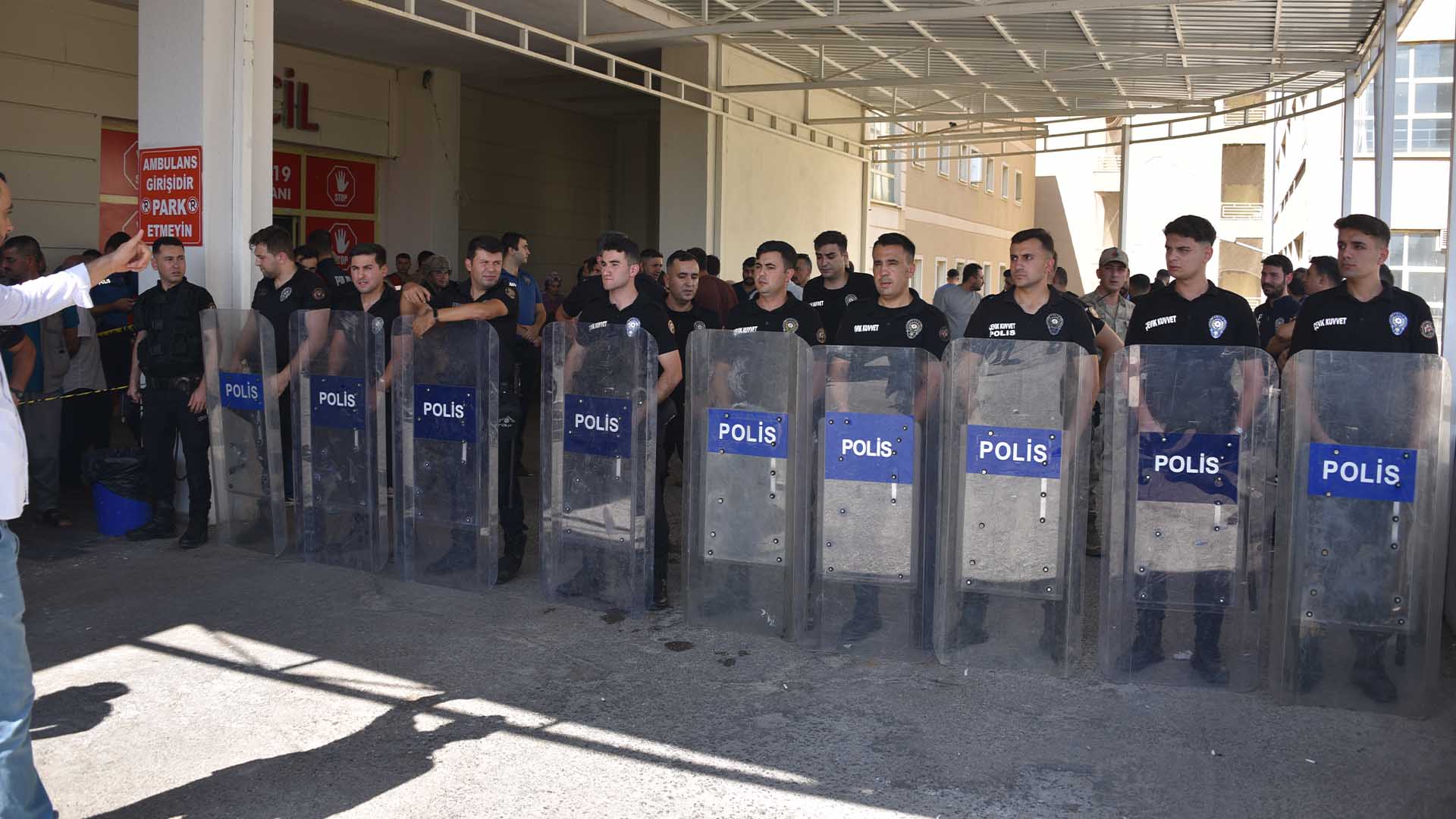 Şanlıurfa'daki Silahlı Kavgada Ölü Sayısı 3’E Yükseldi 3