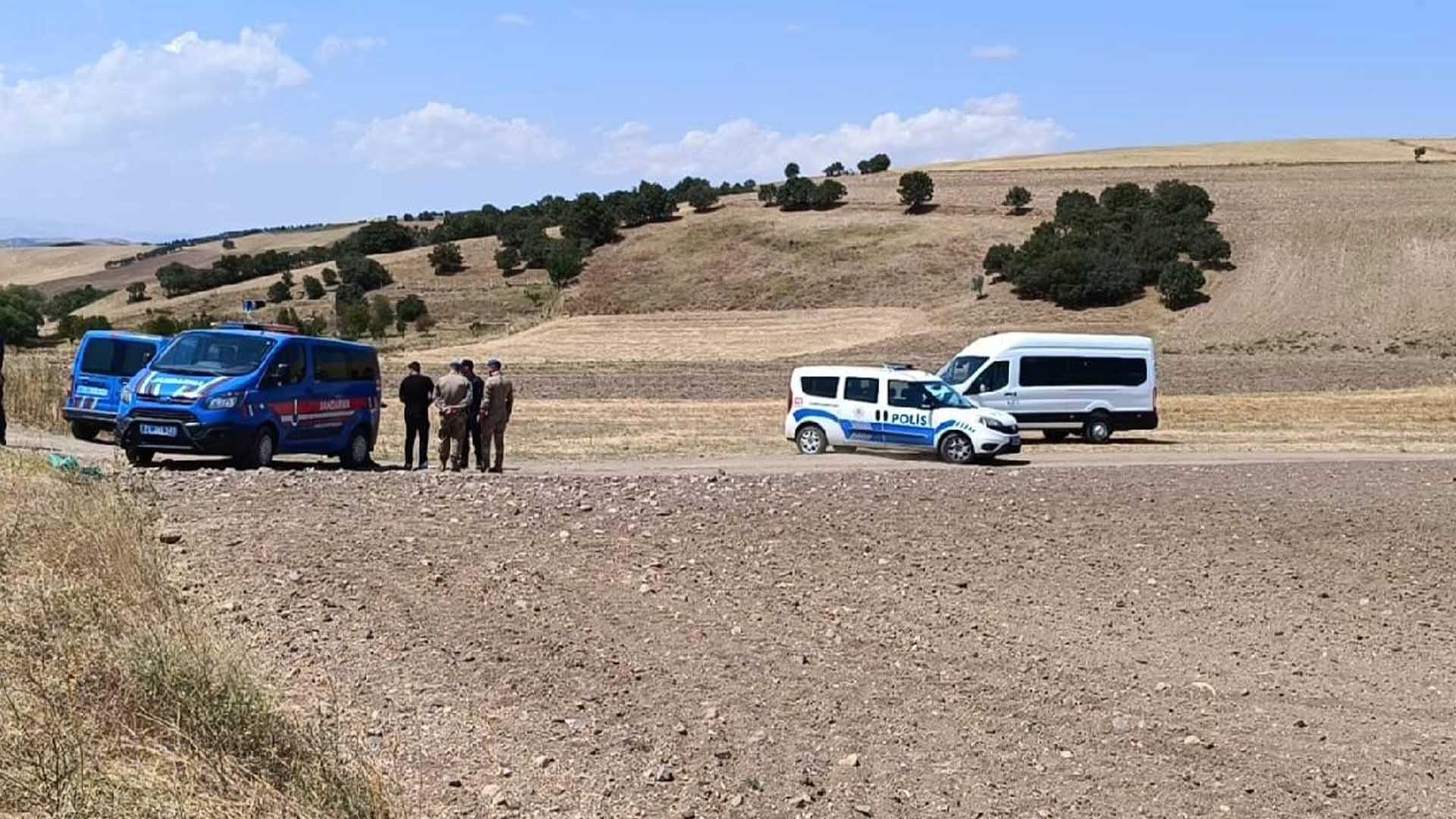 Tarla Sulama Kavgasinda 3 Ki̇şi̇ Si̇lahla Vurularak Öldürüldü 4