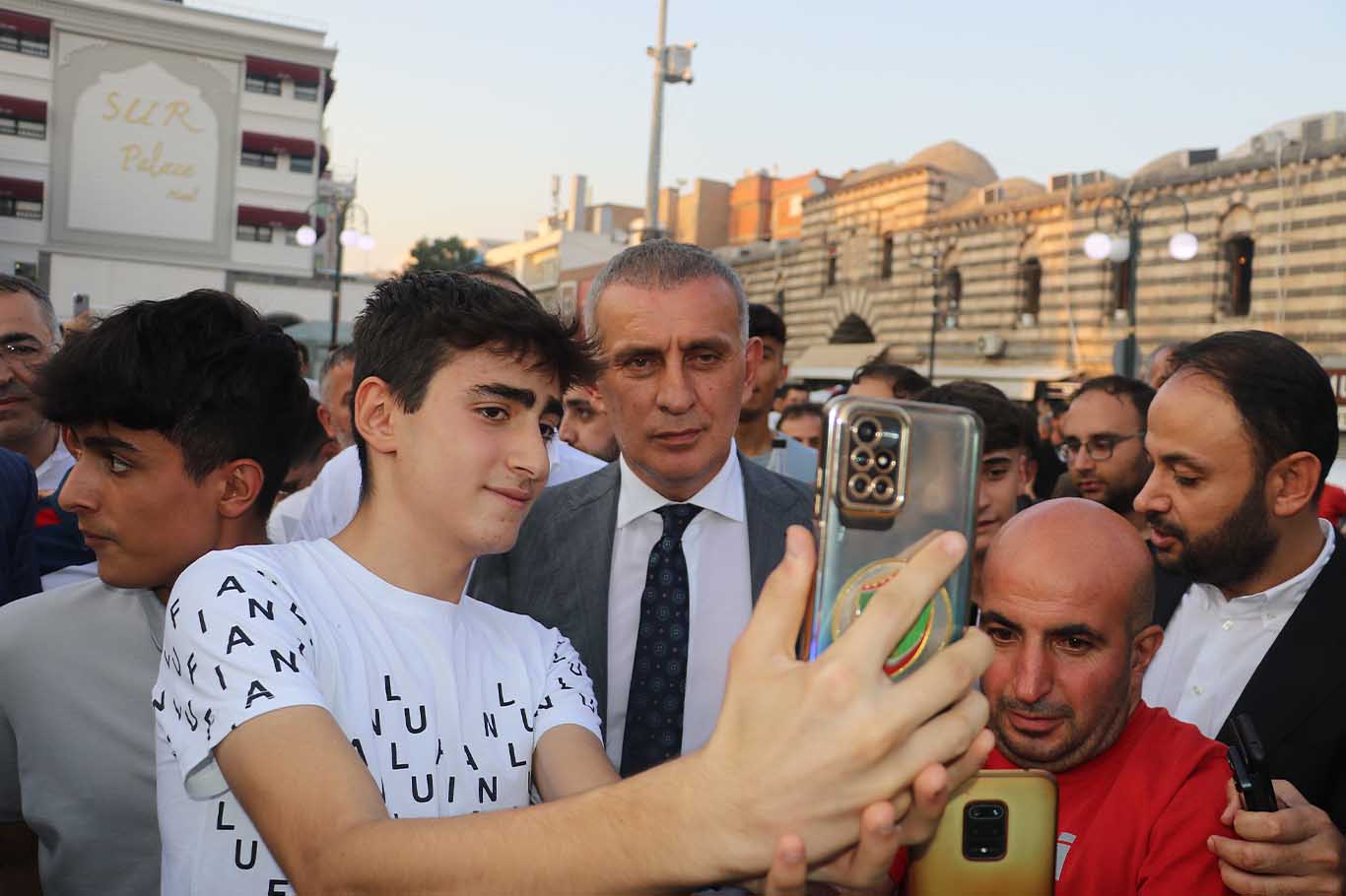 Tff Başkanı Hacıosmanoğlu, Diyarbakır’da 2