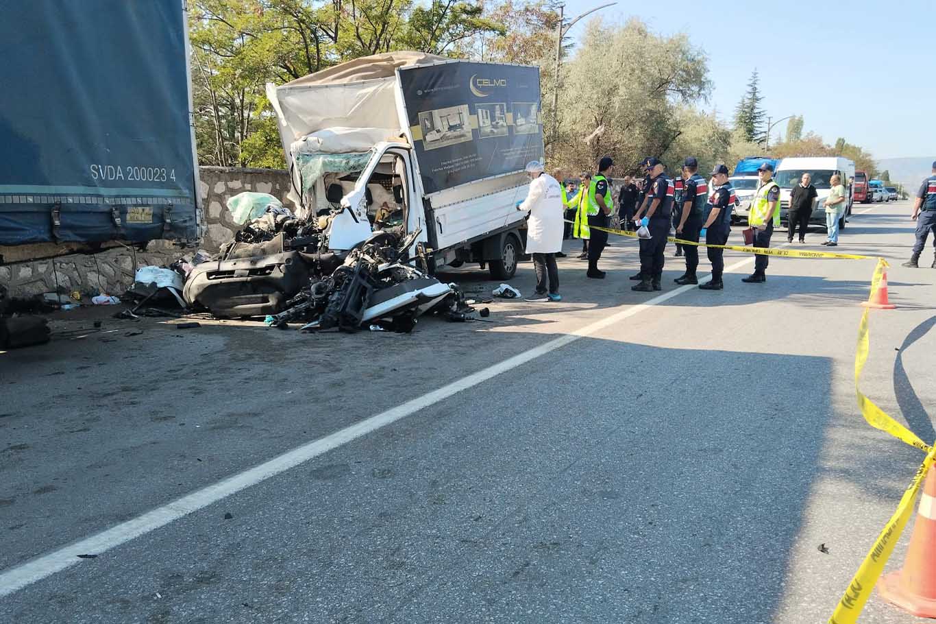 Trafik Kazalarında 7 Kişi Öldü 2