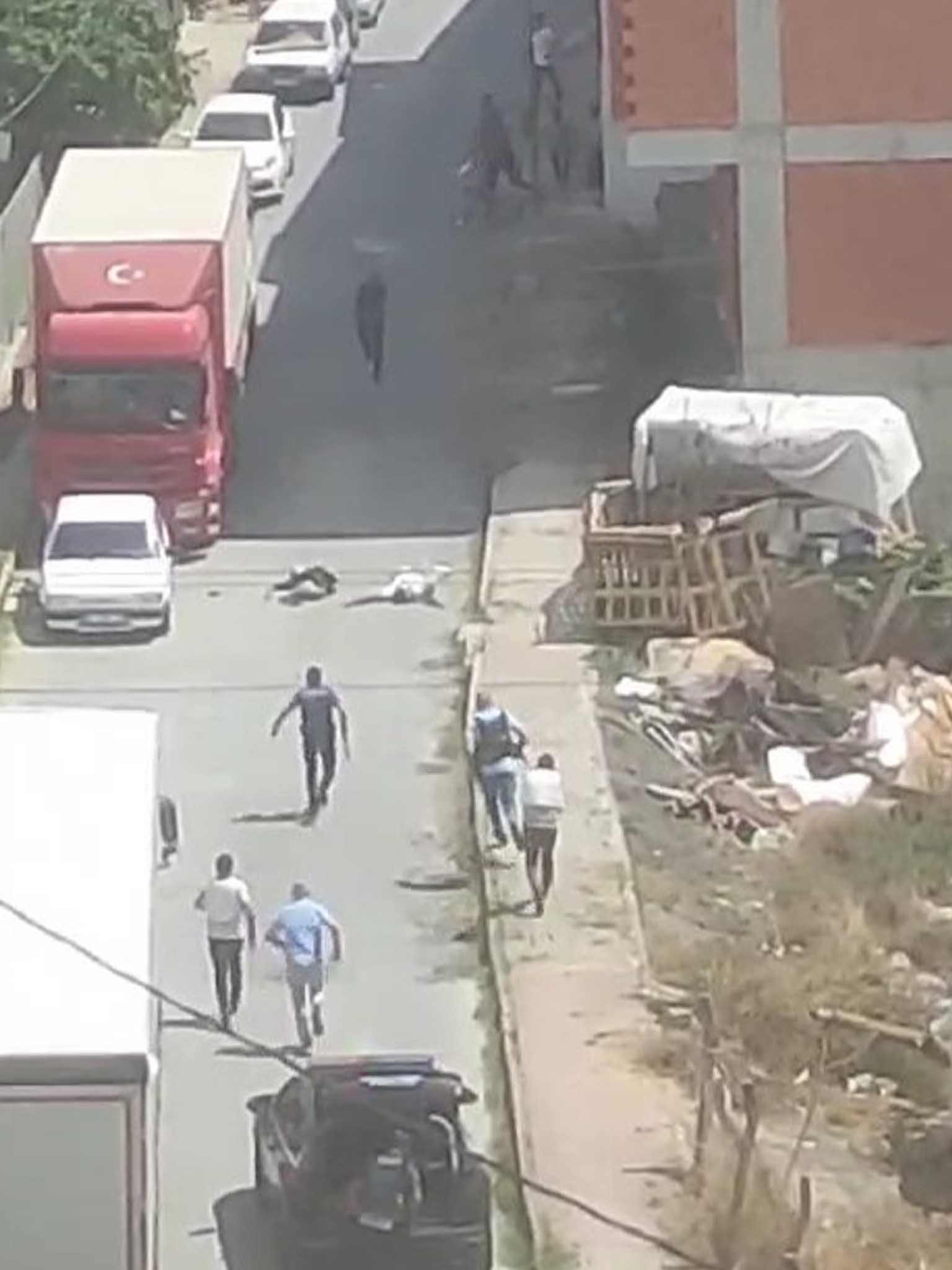 Vatandaşlar Linç Etmek Istedi, Polis Güçlükle Gözaltına Aldı 5