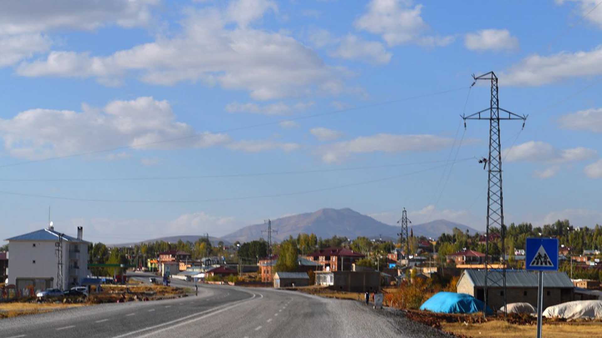 Belediye Başkanı Ile Başkan Adayının Akrabaları Arasında Silahlı Arazi Kavgası 6 Yaralı 2