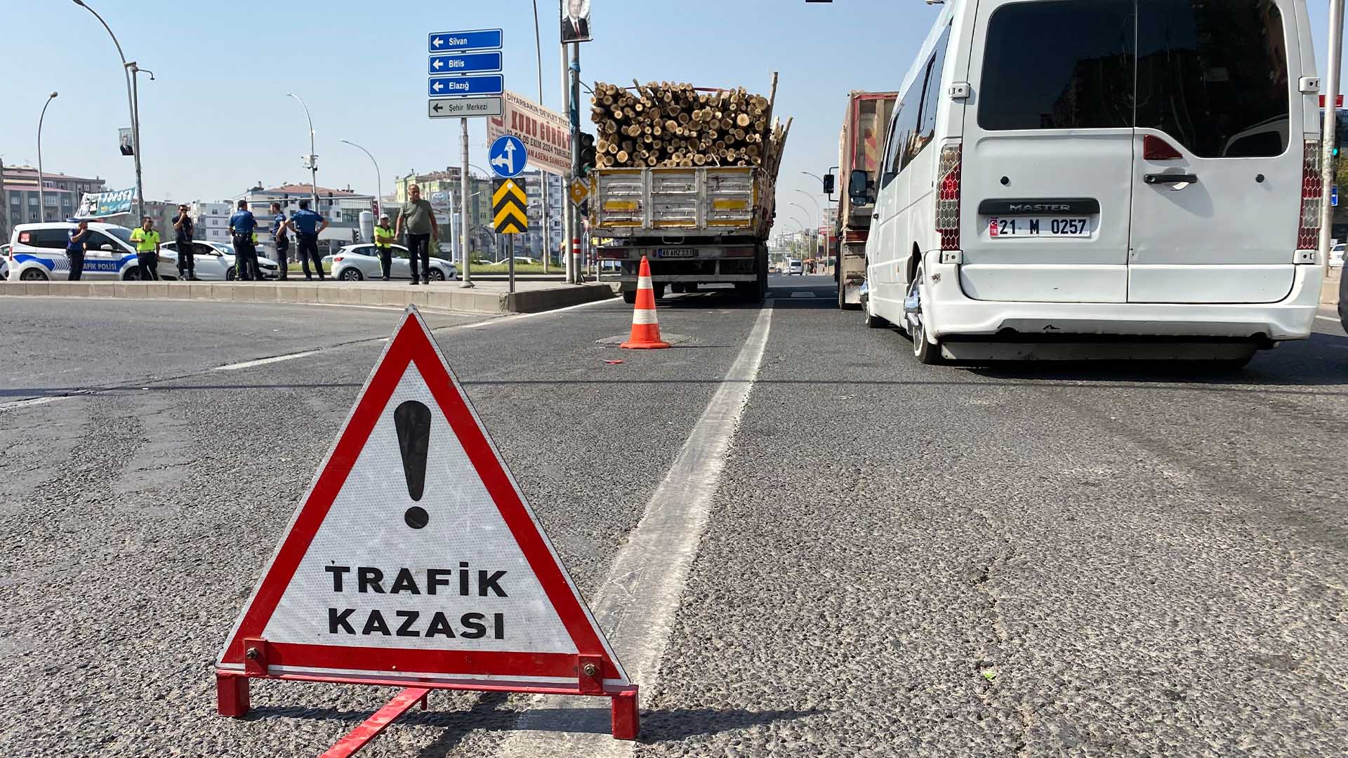 Diyarbakır’da Kamyonun Altında Kalan Yaşlı Adam Öldü 4