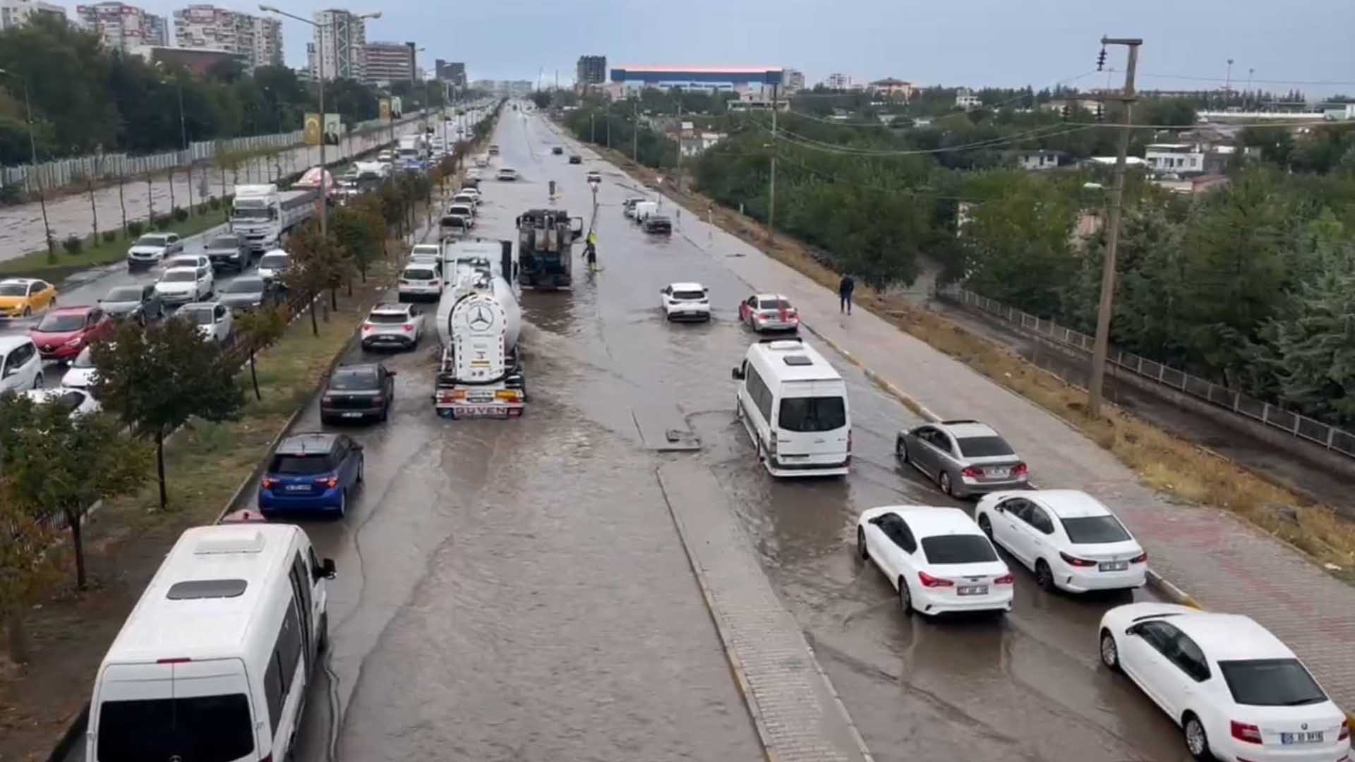 Diyarbakır’da Sağanak Yağış 1