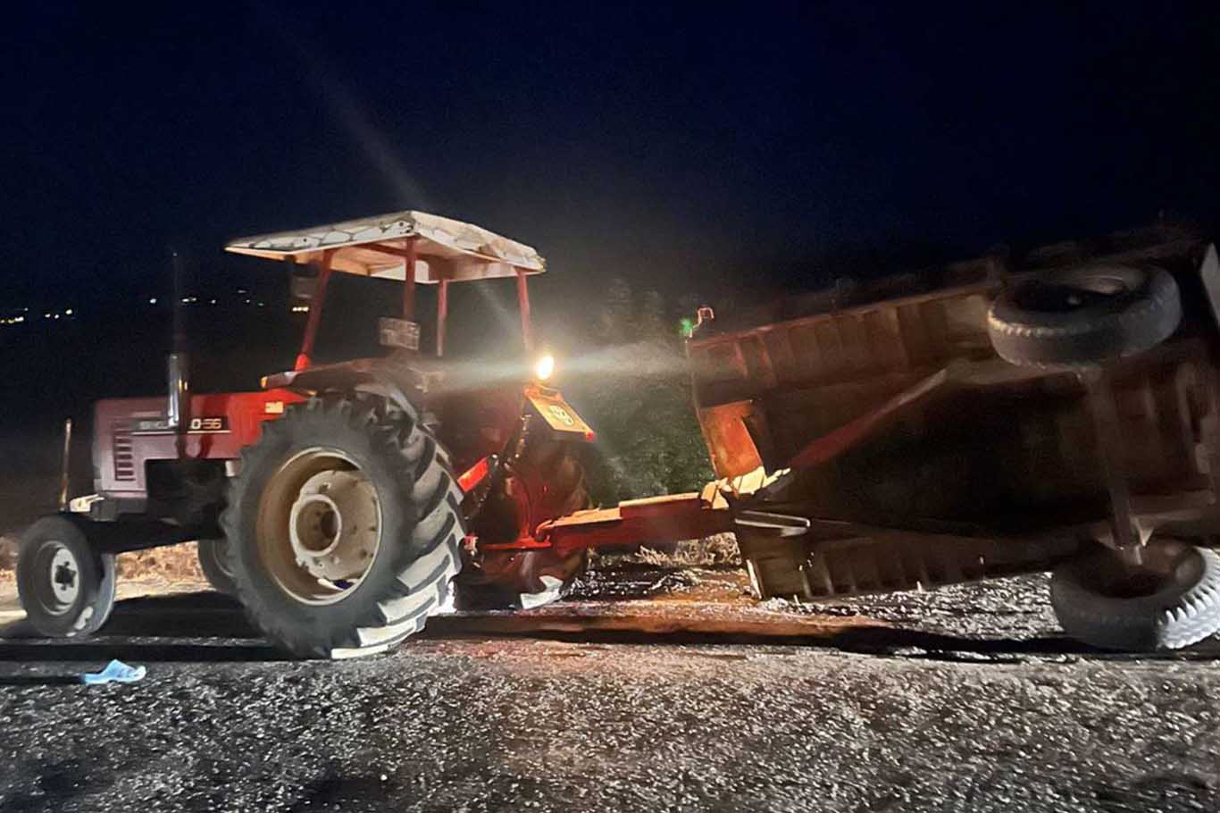 Diyarbakır’da Traktör Ile Minibüs Çarpıştı 1 Ölü, 1 Yaralı 3