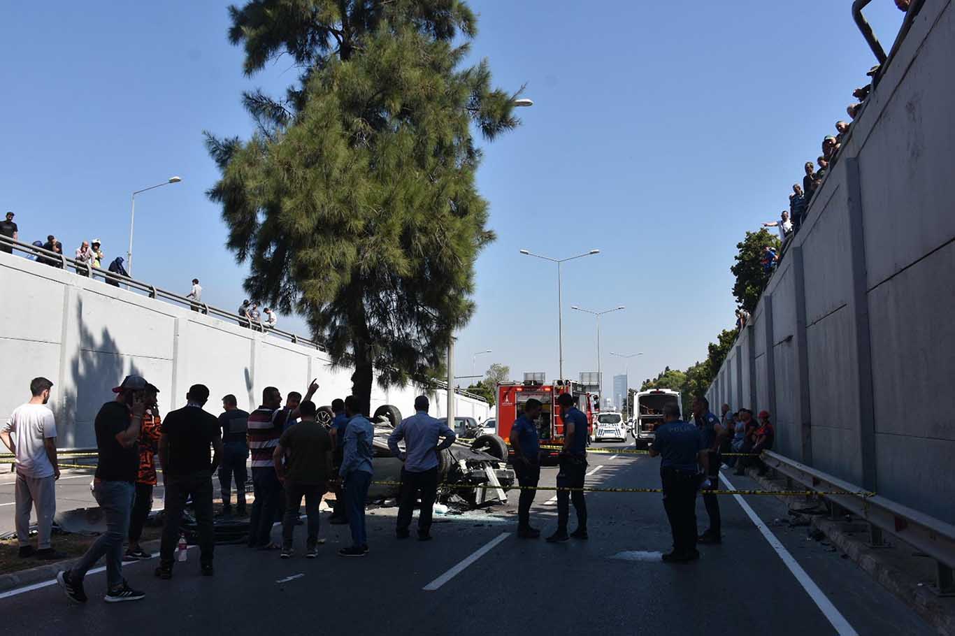 İzmir'de Feci Kaza 5 Kadından 3'Ü Öldü 8