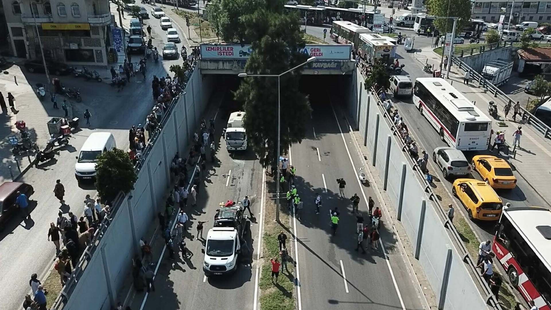 İzmir’de Feci Kazada Ölenlerin Kimlikleri Tespit Edildi 4