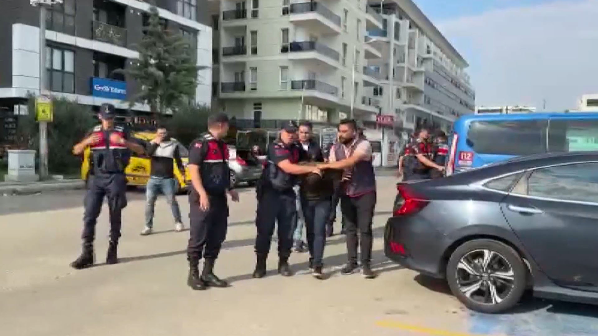 Kayıp Ihbarında Bulunduğu Babasını Öldürüp, 4 Parçaya Ayırdığı Cesedini Dereye Atmış 3