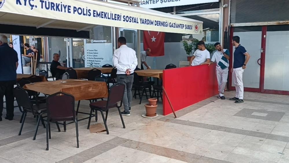 Polis Derneğindeki Silahlı Saldırıyı Emekli Polis Önledi 3