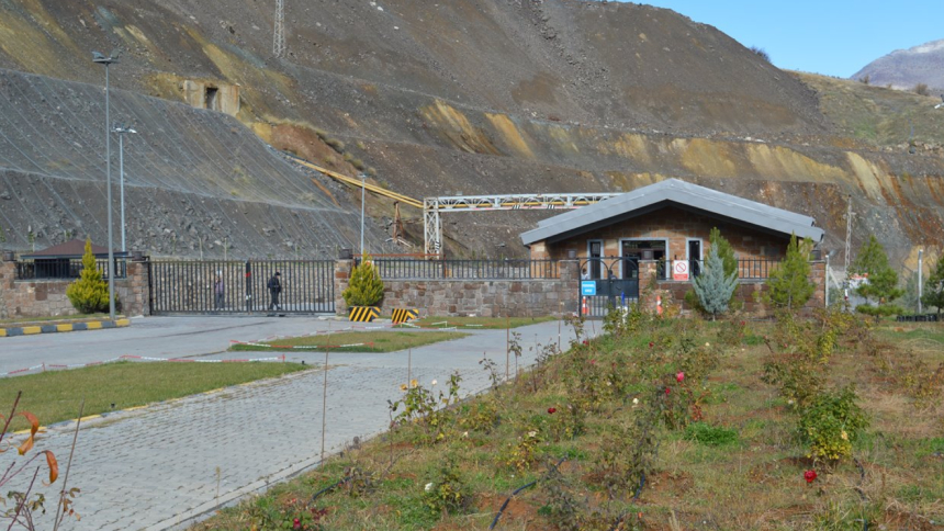 Siirt’te Maden Ocağında İş Kazası 1 İşçi Ağır Yaralandı (1)