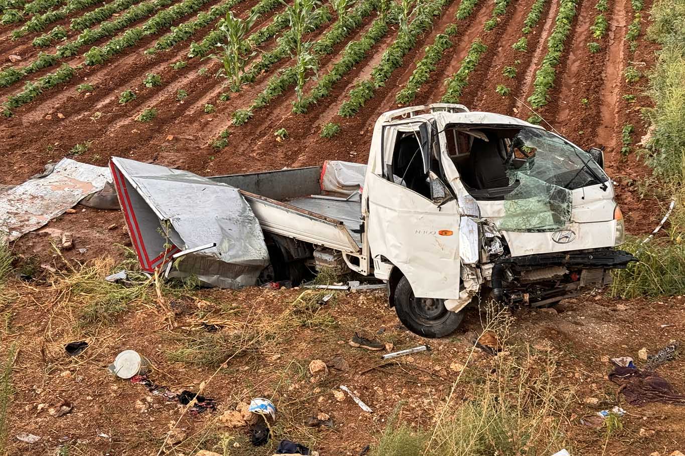 Tarım Işçilerini Taşıyan Kamyonet Devrildi 1 Ölü, 8’I Ağır 22 Yaralı 2