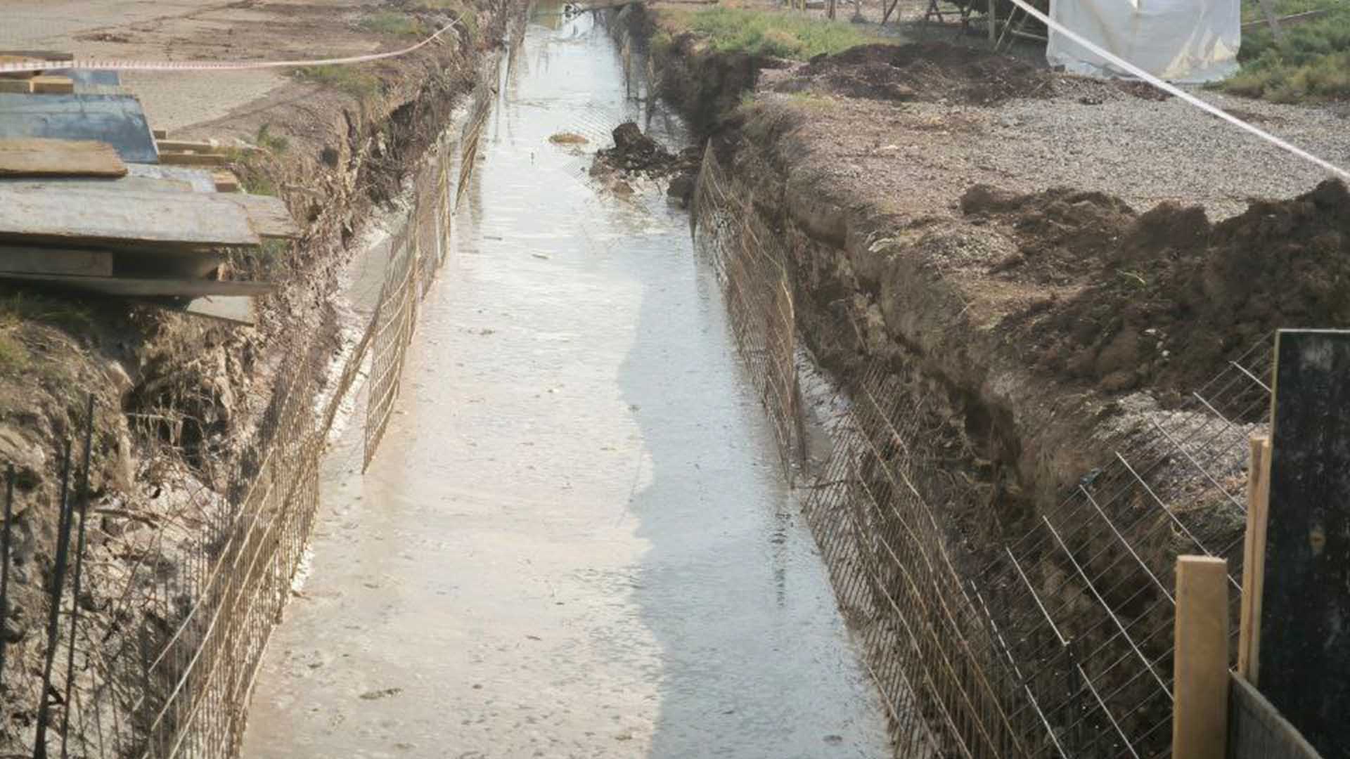 Bismil’de Sokaktaki Kanal Çalışması Vatandaşları Bezdirdi 7