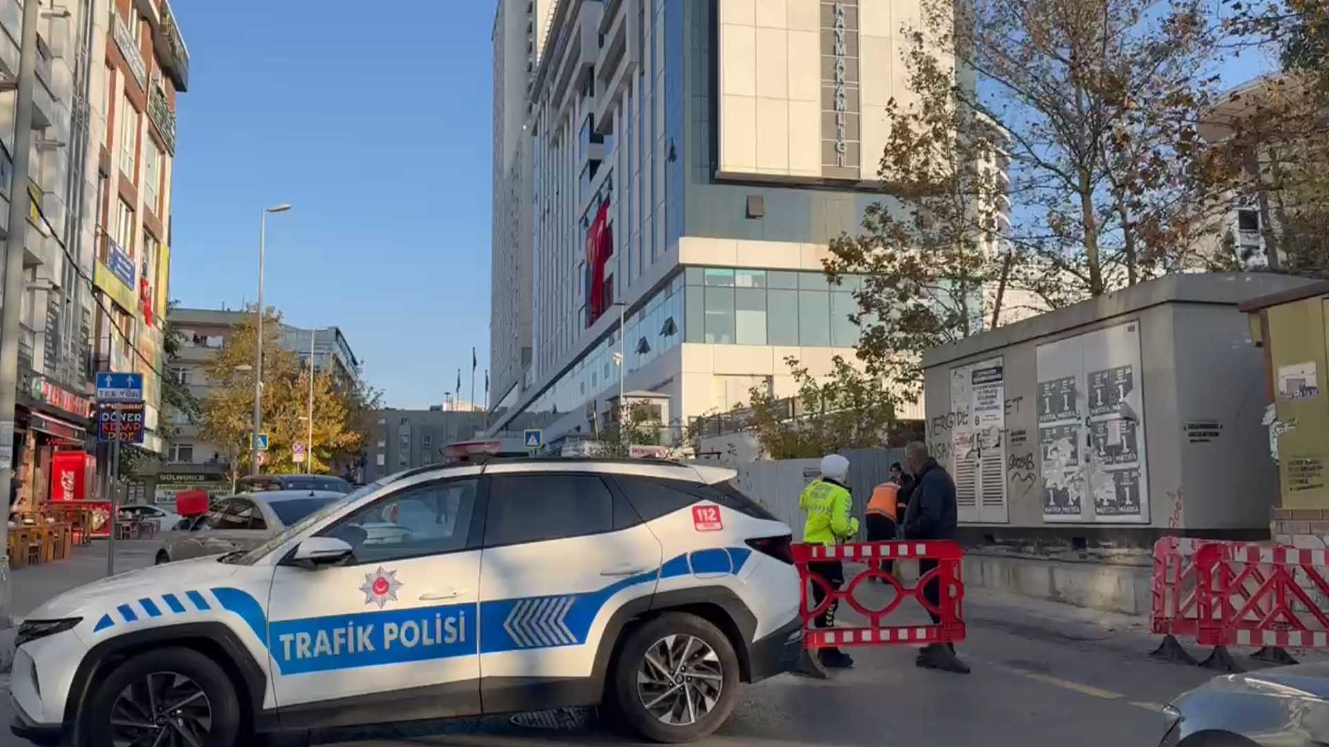 Chp’li̇ Belediye Başkanı Pkkkck Soruşturması Kapsamında Gözaltına Alındı 4