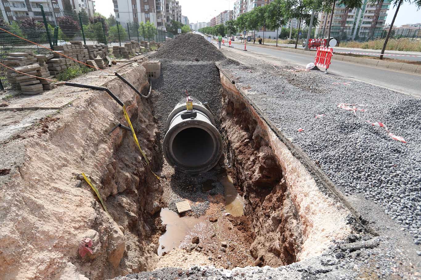 Diyarbakır’da 11 Bin Metre Kanalizasyon Hattı Yaptı 2