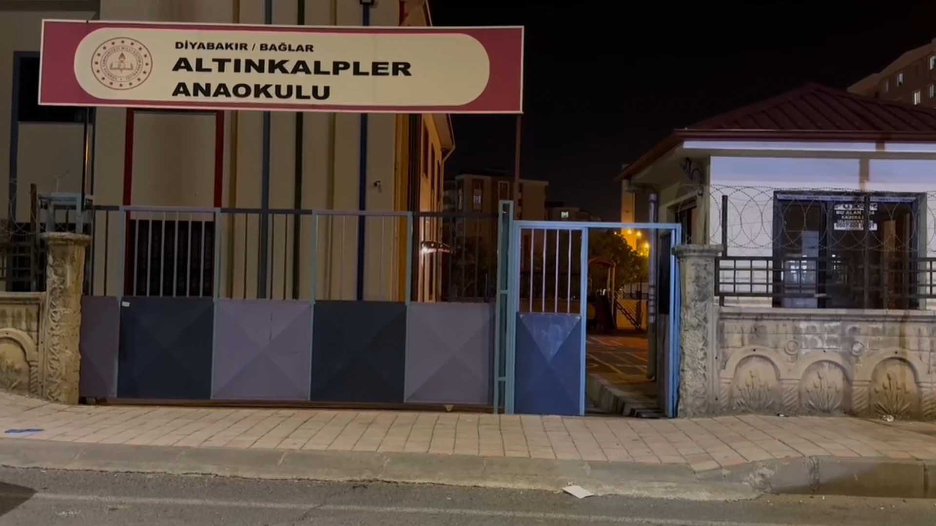 Diyarbakır'da Belediyenin Çöp Kamyonun Çarptığı Anne Öldü, Oğlu Ağır Yaralandı 7